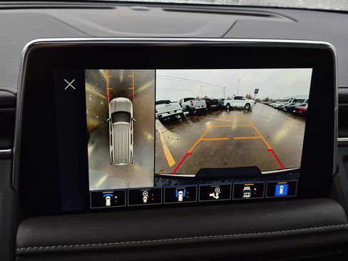 Used 2024 Chevrolet Tahoe Z71 w/ Off-Road Capability Package image 32