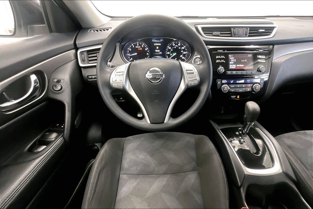 Used 2015 Nissan Rogue SV AWD/4WD image 5
