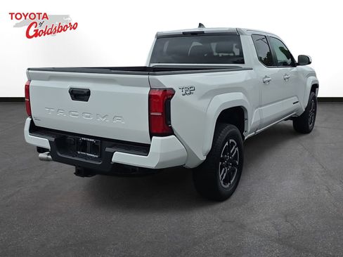 Used 2025 Toyota Tacoma TRD Sport RWD image 5