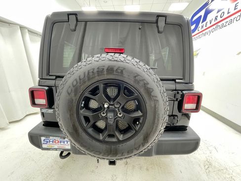 Used 2022 Jeep Wrangler Unlimited Sport image 6
