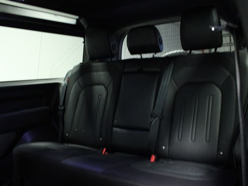 Used 2021 Land Rover Defender 90 X-Dynamic S image 13