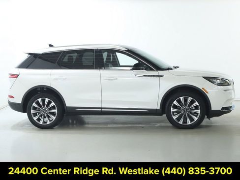 Certified 2022 Lincoln Corsair Reserve w/ Elements Package image 11