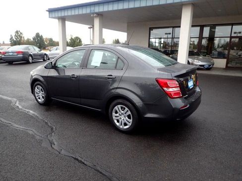 Used 2018 Chevrolet Sonic LS image 3