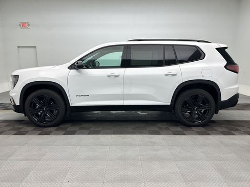 Certified 2025 GMC Acadia Elevation w/ Elevation Premium Package image 2