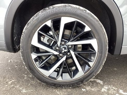 Used 2024 Mitsubishi Outlander SEL image 8