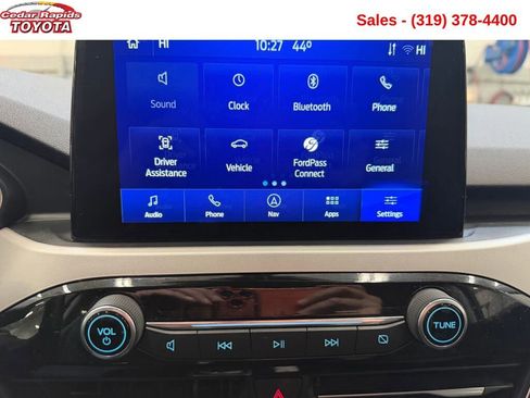 Used 2022 Ford Escape Titanium image 19
