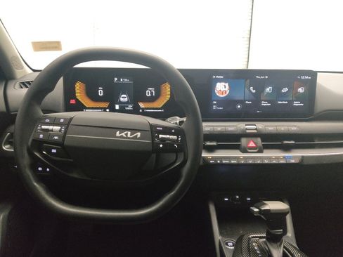 Used 2025 Kia K4 FWD image 22