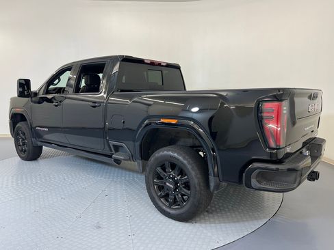 Used 2025 GMC Sierra 2500 AT4 w/ AT4 Premium Plus Package image 3