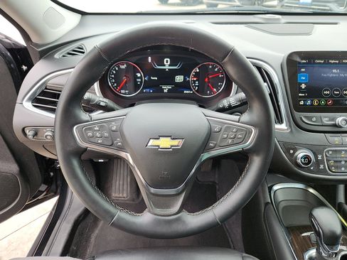 Used 2024 Chevrolet Malibu LT image 16