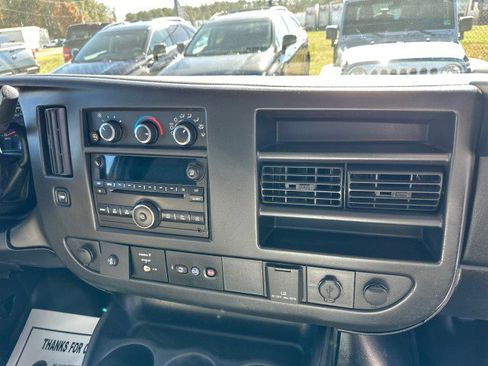 Used 2016 Chevrolet Express 2500 Extended image 28