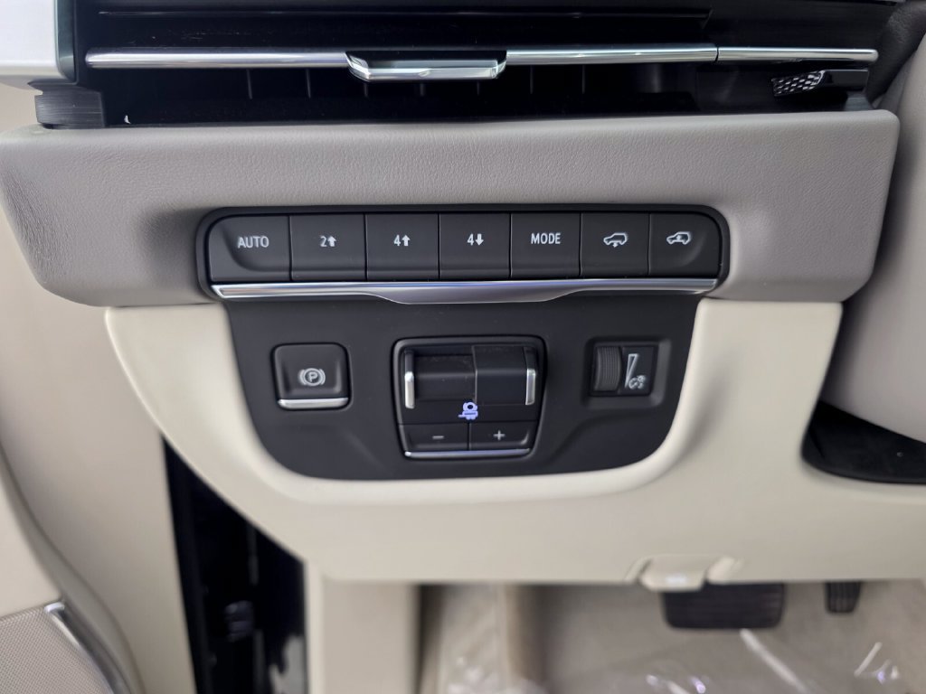 Used 2025 Cadillac Escalade ESV Sport Platinum AWD/4WD image 26