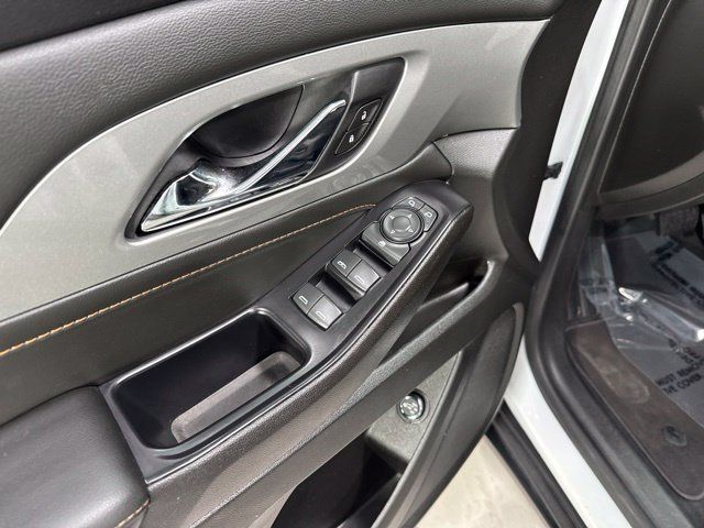 Used 2020 Chevrolet Traverse LT FWD image 12
