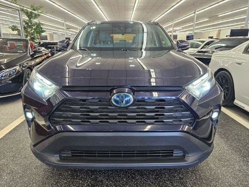 Used 2022 Toyota RAV4 XLE Premium AWD/4WD image 3
