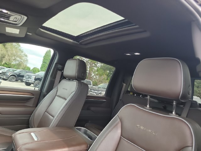 Used 2025 GMC Sierra 2500 Denali w/ Denali Reserve Package AWD/4WD image 21