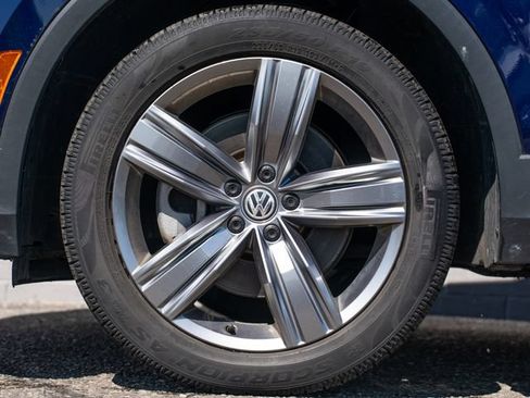 Used 2021 Volkswagen Tiguan SEL AWD/4WD image 12