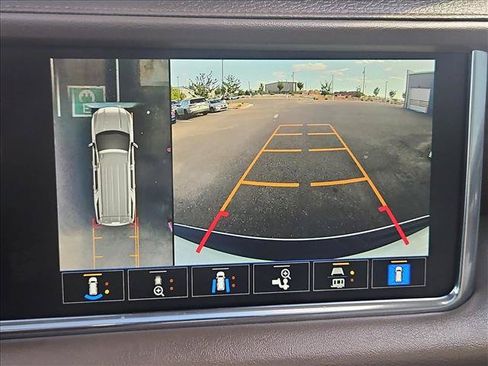 Used 2023 GMC Yukon Denali AWD/4WD image 14