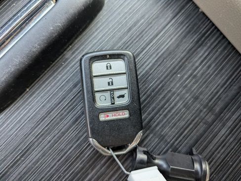 Used 2019 Honda Pilot Touring image 35