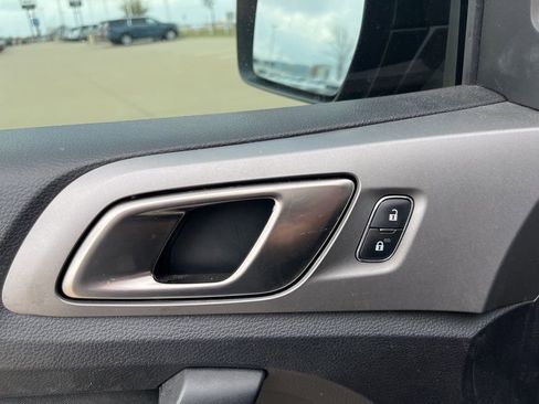 Used 2019 Ford Ranger XLT w/ Equipment Group 302A Luxury image 8