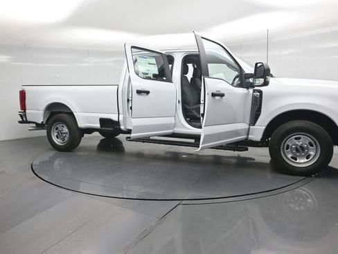 New 2026 Ford F350 XL w/ XL Chrome Package image 30