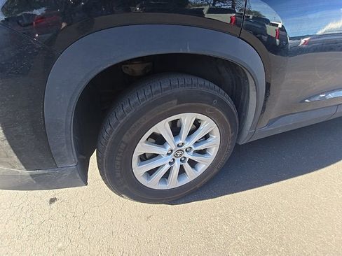 Used 2024 Toyota Grand Highlander XLE image 11