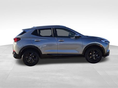 Used 2024 Buick Encore GX Sport Touring image 10