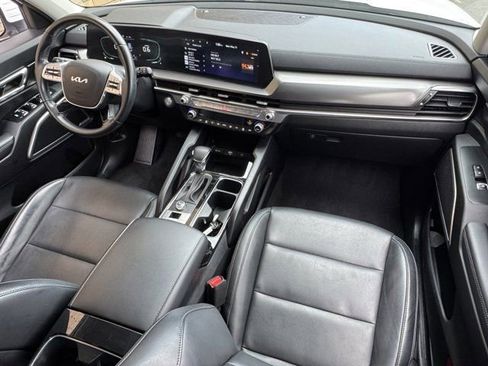 Used 2024 Kia Telluride LX FWD image 13