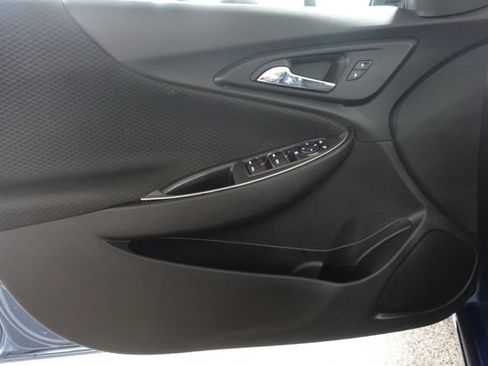 Used 2024 Chevrolet Malibu LT FWD image 9