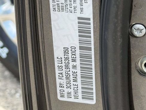 Used 2024 RAM 2500 Laramie AWD/4WD image 28