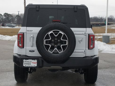 Used 2023 Ford Bronco Outer Banks image 3