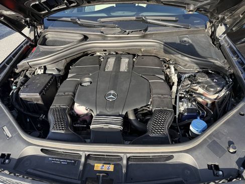 Used 2017 Mercedes-Benz GLS 450 4MATIC image 32