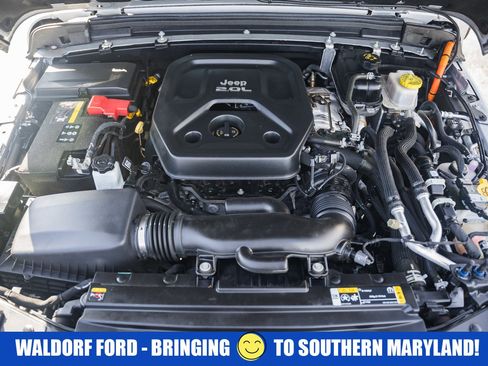 Used 2022 Jeep Wrangler Unlimited Sahara w/ Cold Weather Group image 24