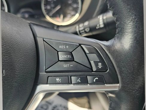 Used 2022 Nissan Sentra SV w/ Lighting Package FWD image 19