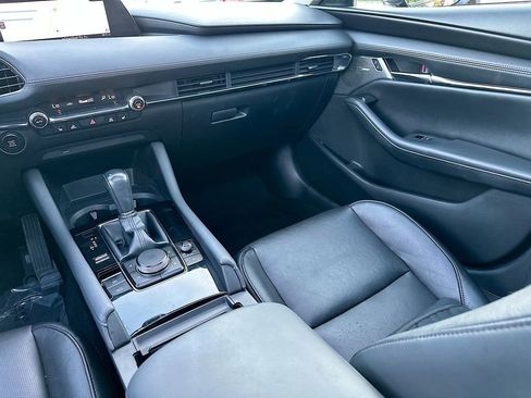 Used 2021 MAZDA MAZDA3 s image 25