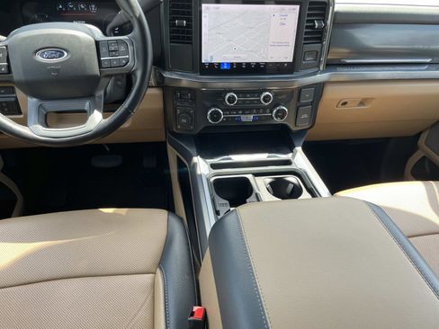 Used 2024 Ford F350 Lariat w/ Chrome Package AWD/4WD image 16