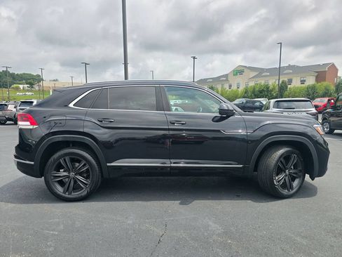 Used 2022 Volkswagen Atlas Cross Sport SEL R-Line AWD/4WD image 9