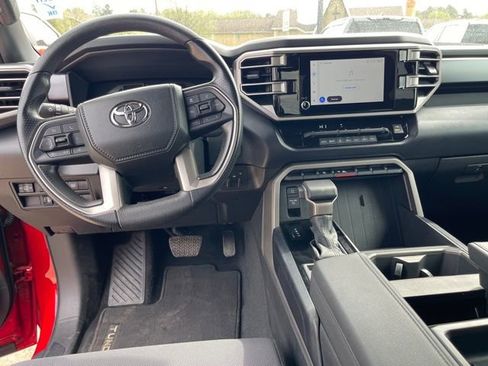 Used 2025 Toyota Tundra SR5 AWD/4WD image 12