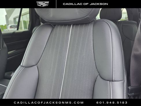 New 2026 Cadillac Vistiq Sport image 21