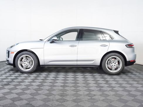 Certified 2021 Porsche Macan S image 2