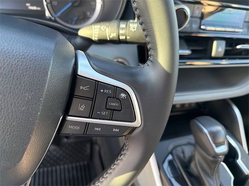 Certified 2023 Toyota Highlander LE image 18