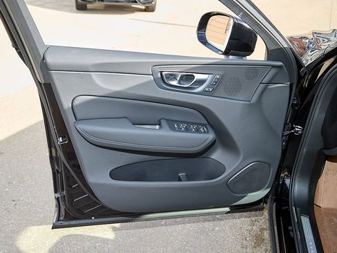 New 2026 Volvo XC60 B5 Core image 10