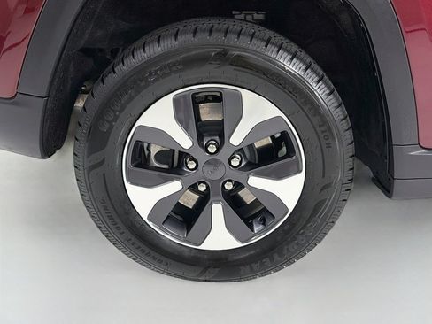 Used 2023 Jeep Grand Cherokee 4WD 4xe image 34