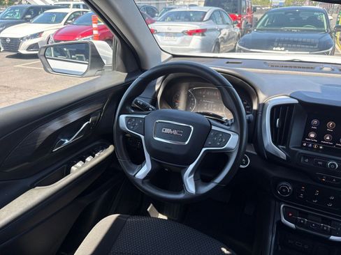 Used 2024 GMC Terrain SLE FWD image 33