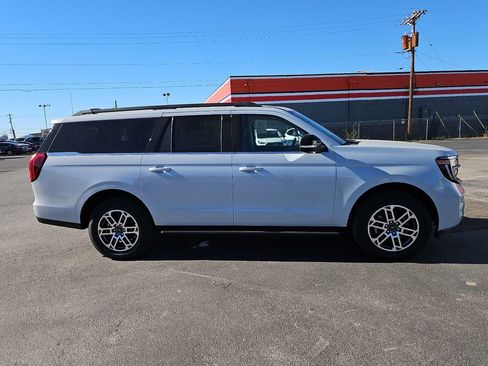 New 2025 Ford Expedition Max Active image 14