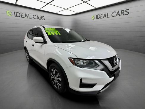 Used 2017 Nissan Rogue S FWD image 3
