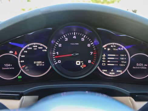Used 2020 Porsche Cayenne AWD/4WD image 31
