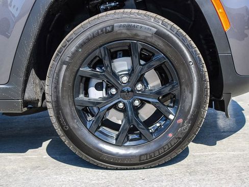 New 2026 Jeep Grand Cherokee Altitude RWD image 11