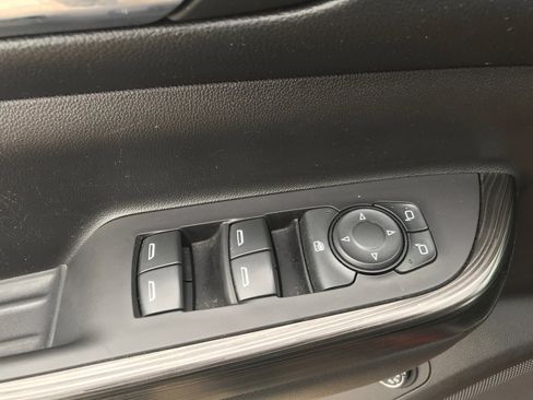 Used 2018 GMC Acadia SLT FWD image 18