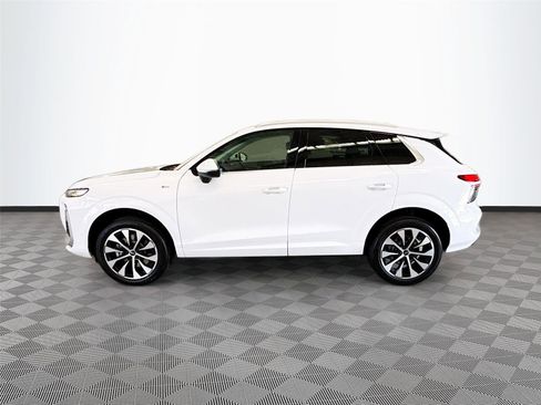 New 2026 Audi Q3 quattro 2.0T AWD/4WD image 4