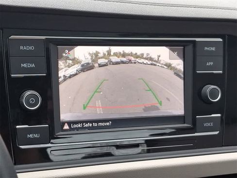 Used 2023 Volkswagen Jetta SE image 21