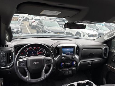 Certified 2022 Chevrolet Silverado 1500 RST AWD/4WD image 10